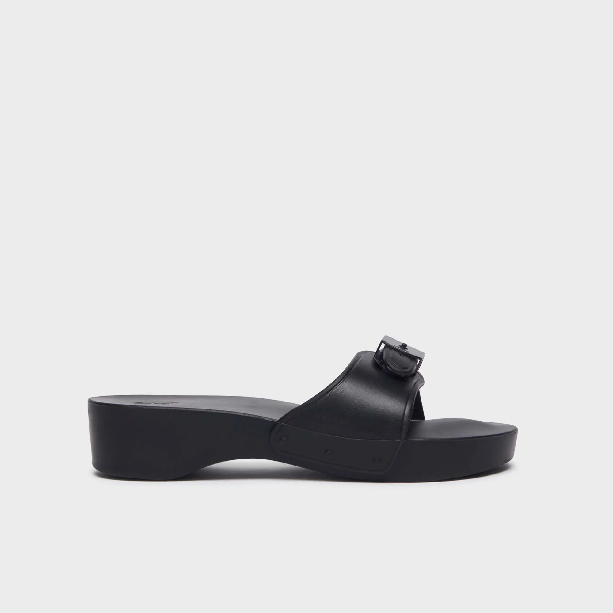 Outlet: shoes on sale